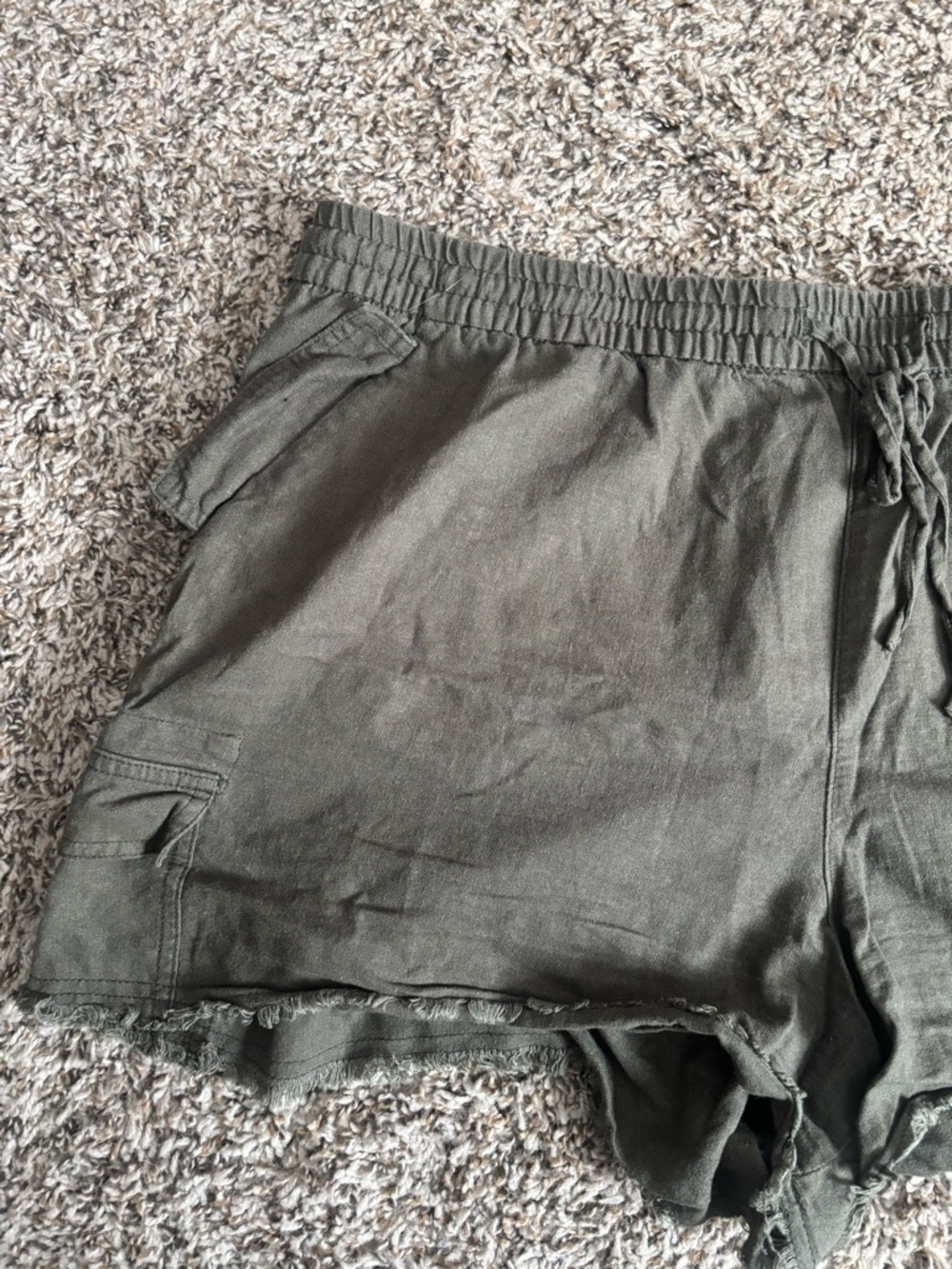 a.n.a Relaxed Drawstring Shorts in Olive - Picture 3 of 7